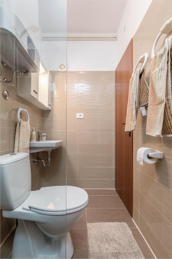 Apartments Kajfes Fažana エクステリア 写真